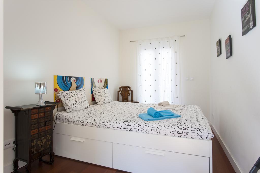 Joivy Joyful 2Br Apt With Terrace Nearby Sao Bento Palace Lisboa المظهر الخارجي الصورة