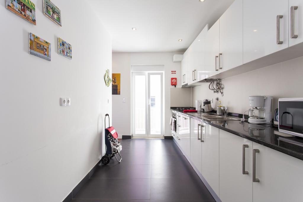 Joivy Joyful 2Br Apt With Terrace Nearby Sao Bento Palace Lisboa المظهر الخارجي الصورة