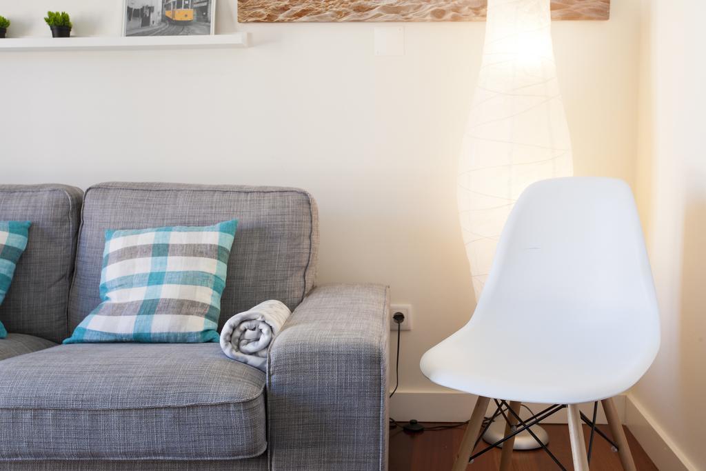 Joivy Joyful 2Br Apt With Terrace Nearby Sao Bento Palace Lisboa الغرفة الصورة