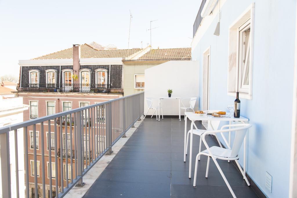Joivy Joyful 2Br Apt With Terrace Nearby Sao Bento Palace Lisboa الغرفة الصورة
