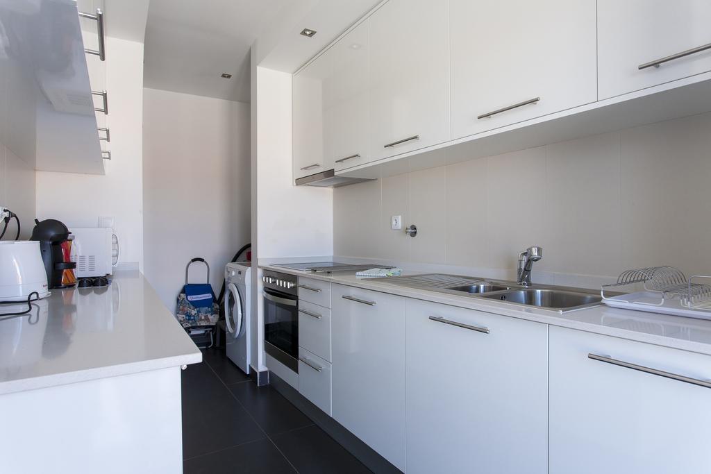 Joivy Joyful 2Br Apt With Terrace Nearby Sao Bento Palace Lisboa المظهر الخارجي الصورة