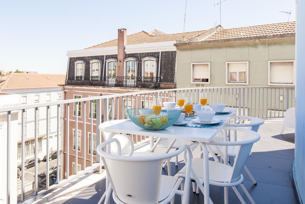 Joivy Joyful 2Br Apt With Terrace Nearby Sao Bento Palace Lisboa المظهر الخارجي الصورة