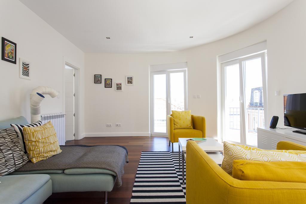 Joivy Joyful 2Br Apt With Terrace Nearby Sao Bento Palace Lisboa المظهر الخارجي الصورة