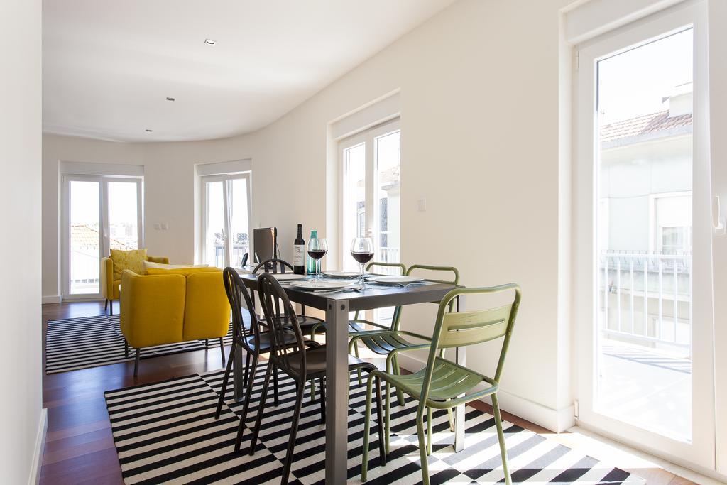 Joivy Joyful 2Br Apt With Terrace Nearby Sao Bento Palace Lisboa المظهر الخارجي الصورة